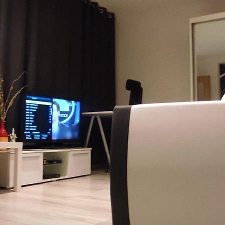 City Center Apartment 45M, 1 Bedroom And 1 Living Room With Kitchen Plus Bathroom, A Perfect Family Friendly Place Or For Home Office And A Longer Stay, A Proper Office Desk With Business Chair Provided, 100M From Market Square And Vistula River Grudziądz エクステリア 写真